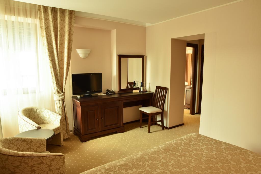 Apartament Executive Vedere Munte Alpin Resort โปยานาบราซอฟ ภายนอก รูปภาพ