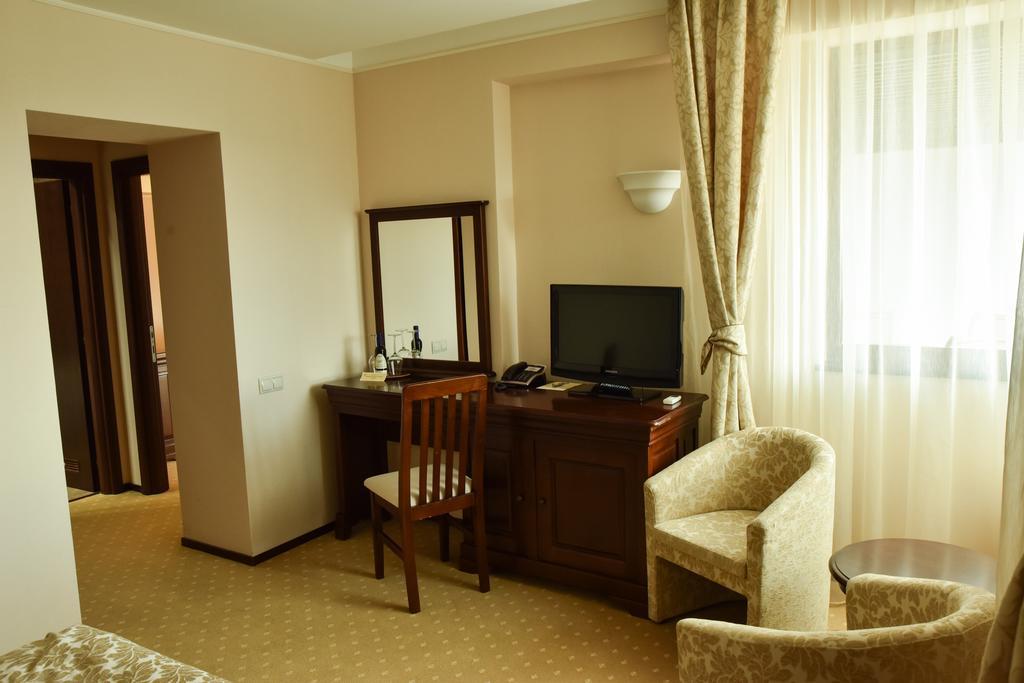 Apartament Executive Vedere Munte Alpin Resort โปยานาบราซอฟ ภายนอก รูปภาพ