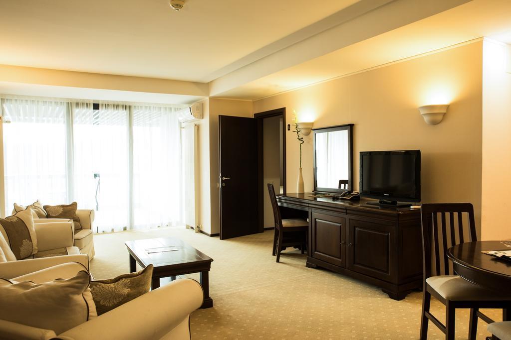 Apartament Executive Vedere Munte Alpin Resort โปยานาบราซอฟ ภายนอก รูปภาพ