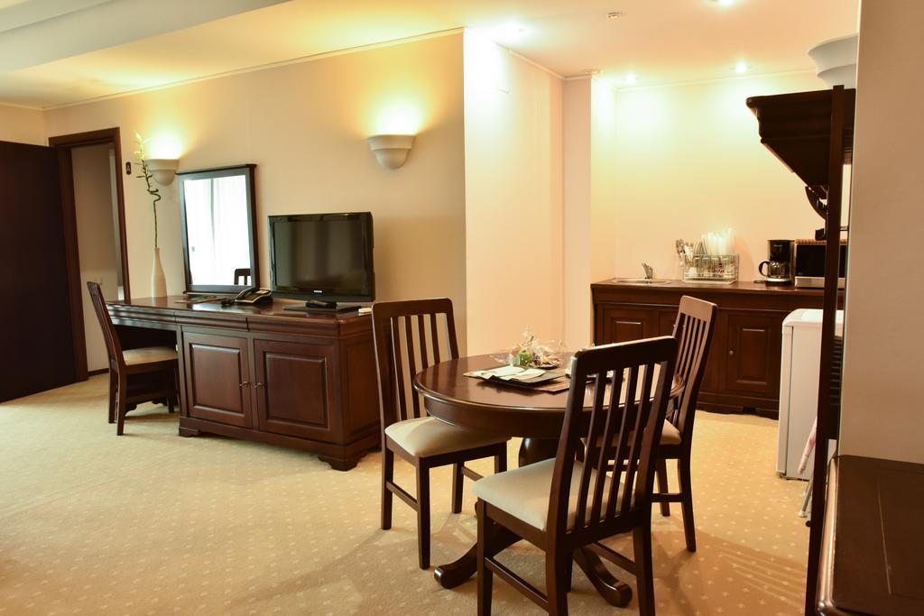 Apartament Executive Vedere Munte Alpin Resort โปยานาบราซอฟ ภายนอก รูปภาพ