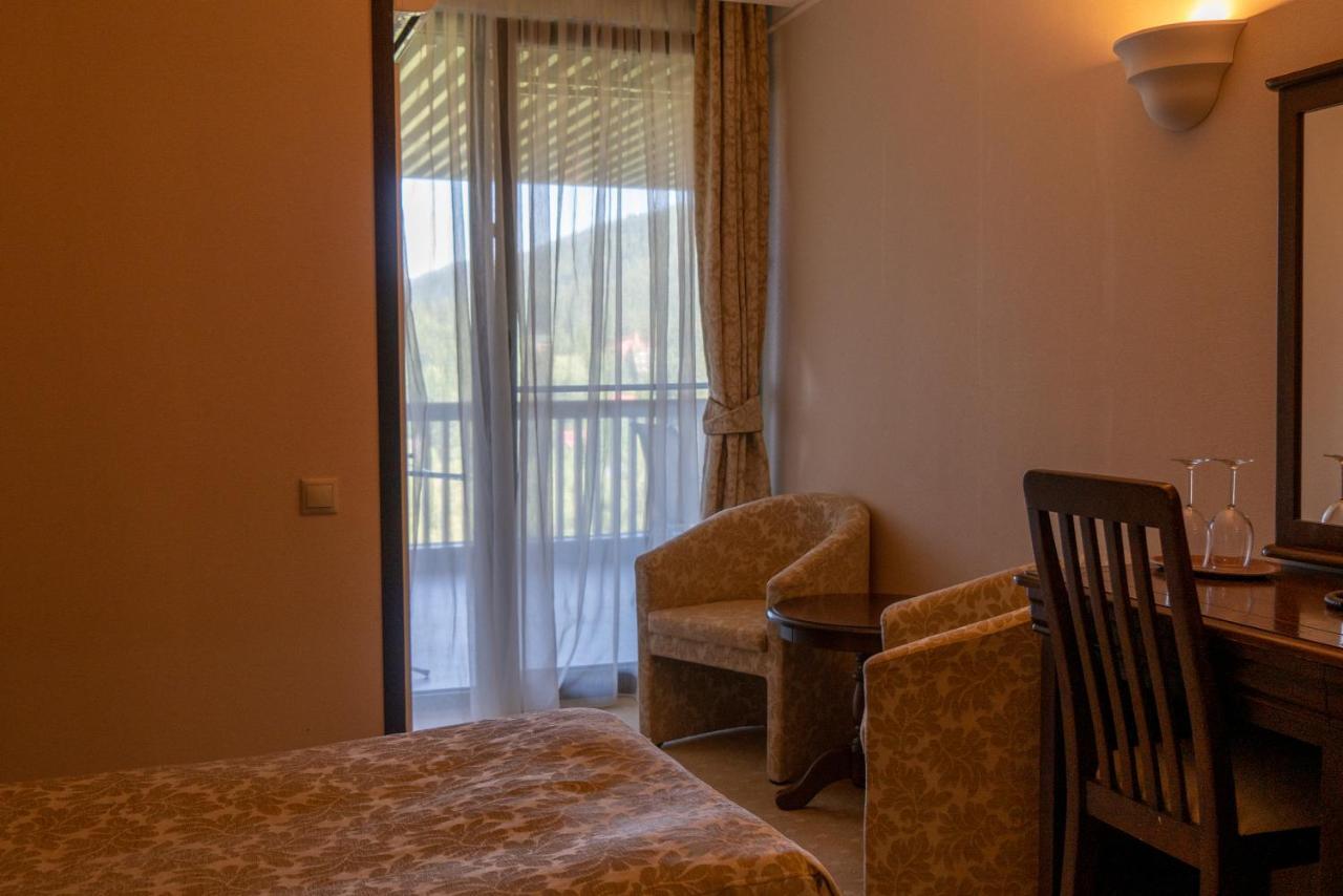 Apartament Executive Vedere Munte Alpin Resort โปยานาบราซอฟ ภายนอก รูปภาพ
