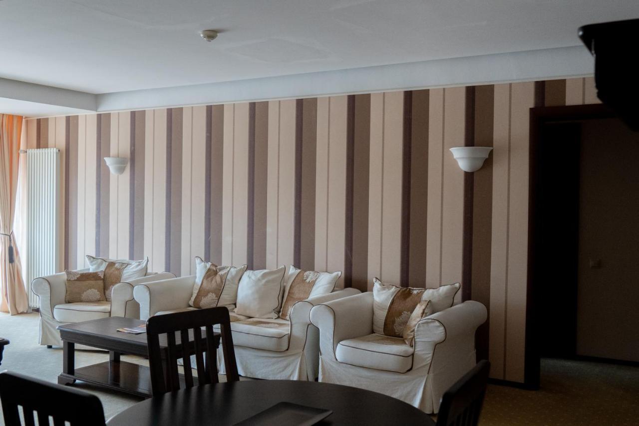 Apartament Executive Vedere Munte Alpin Resort โปยานาบราซอฟ ภายนอก รูปภาพ